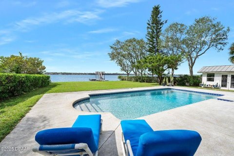 House in Ormond Beach, Florida 3 bedrooms, 340.67 sq.m. № 1521857 - photo 3