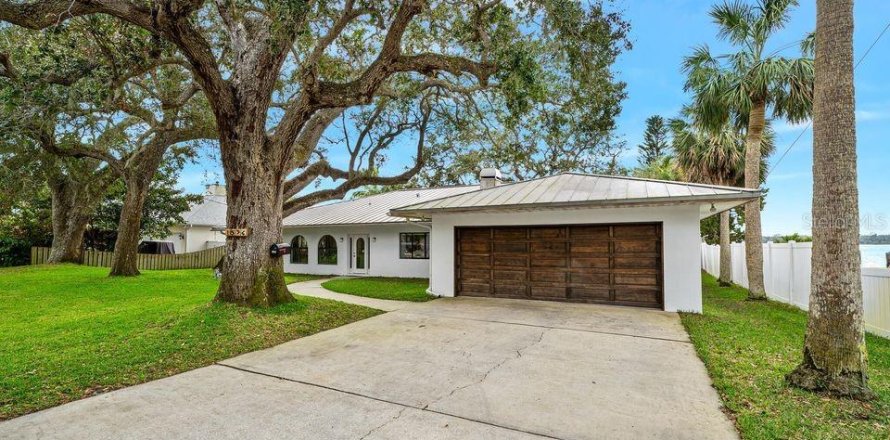 House in Ormond Beach, Florida 3 bedrooms, 340.67 sq.m. № 1521857