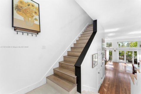 Condo in North Miami, Florida, 3 bedrooms  № 1974244 - photo 14