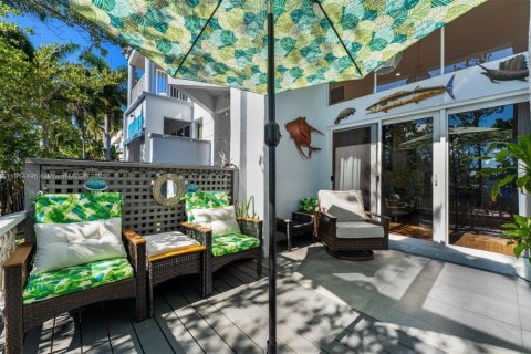 Condo in North Miami, Florida, 3 bedrooms  № 1974244 - photo 6