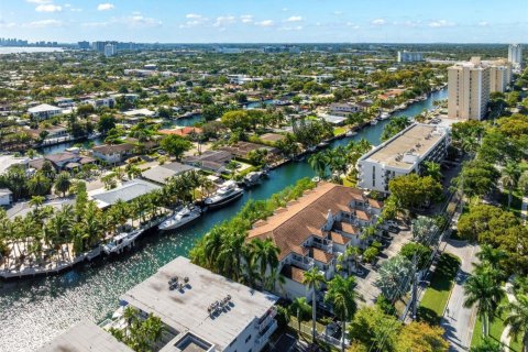 Condo in North Miami, Florida, 3 bedrooms  № 1974244 - photo 30