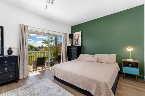 Condo in North Miami, Florida, 3 bedrooms  № 1974244 - photo 15