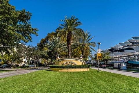 Condo in North Miami, Florida, 3 bedrooms  № 1974244 - photo 28