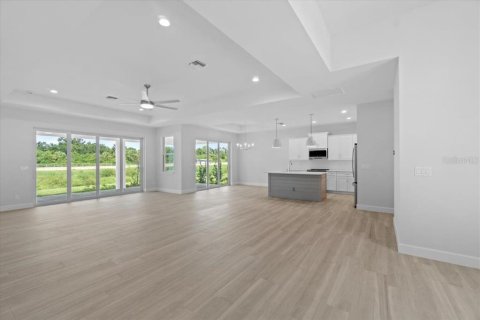 House in Englewood, Florida 3 bedrooms, 181.53 sq.m. № 1337426 - photo 17