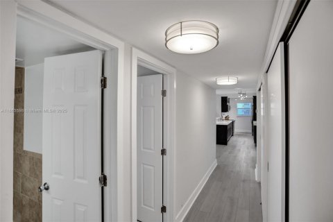 Copropriété à louer à Hillsboro Beach, Floride: 2 chambres, 125.42 m2 № 1957671 - photo 10