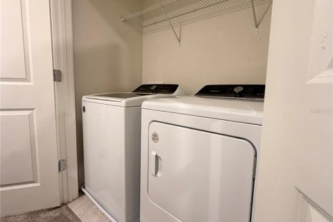 Townhouse in Davenport, Florida 3 bedrooms, 161.28 sq.m. № 2296405 - photo 19