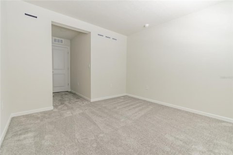 Townhouse in Davenport, Florida 3 bedrooms, 161.28 sq.m. № 2296405 - photo 9