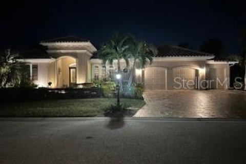 Villa ou maison à vendre à Bradenton, Floride: 3 chambres, 247.68 m2 № 1905036 - photo 2