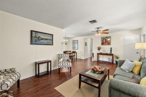 Casa en venta en Lehigh Acres, Florida, 2 dormitorios, 89.93 m2 № 1806889 - foto 6