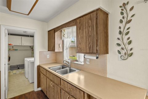 Casa en venta en Lehigh Acres, Florida, 2 dormitorios, 89.93 m2 № 1806889 - foto 9