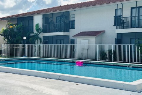 Condominio en alquiler en Coral Springs, Florida, 2 dormitorios, 74.32 m2 № 1952303 - foto 23