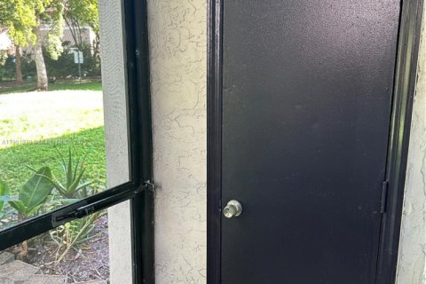 Condominio en alquiler en Coral Springs, Florida, 2 dormitorios, 74.32 m2 № 1952303 - foto 20