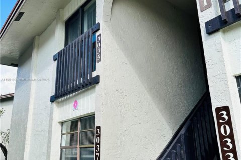 Condominio en alquiler en Coral Springs, Florida, 2 dormitorios, 74.32 m2 № 1952303 - foto 24