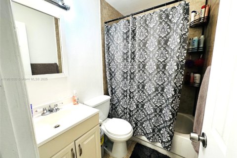 Condominio en alquiler en Coral Springs, Florida, 2 dormitorios, 74.32 m2 № 1952303 - foto 19