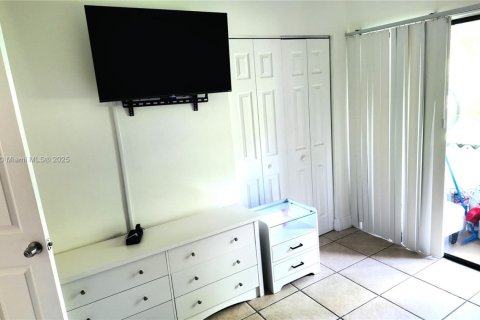 Condominio en alquiler en Coral Springs, Florida, 2 dormitorios, 74.32 m2 № 1952303 - foto 13