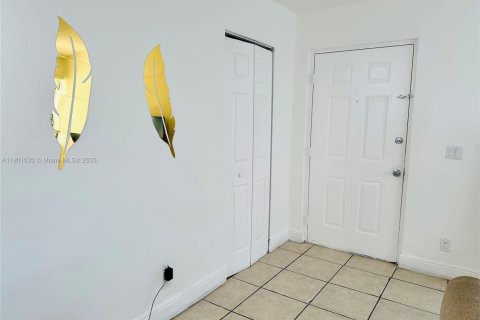 Condominio en alquiler en Coral Springs, Florida, 2 dormitorios, 74.32 m2 № 1952303 - foto 8