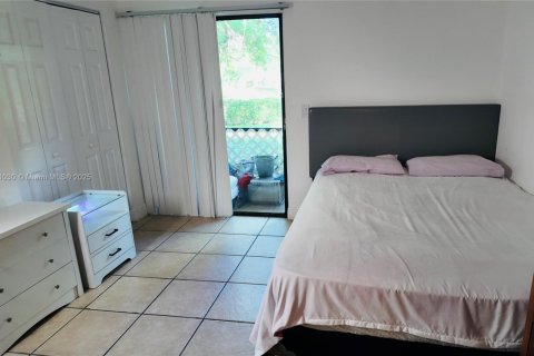 Condominio en alquiler en Coral Springs, Florida, 2 dormitorios, 74.32 m2 № 1952303 - foto 14