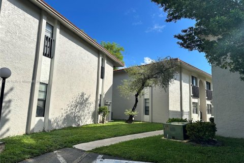 Condominio en alquiler en Coral Springs, Florida, 2 dormitorios, 74.32 m2 № 1952303 - foto 25
