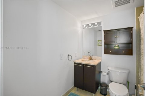 Condominio en alquiler en Miami, Florida, 2 dormitorios, 93.55 m2 № 1984119 - foto 22