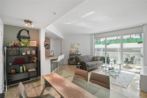Condominio en alquiler en Miami, Florida, 2 dormitorios, 93.55 m2 № 1984119 - foto 2