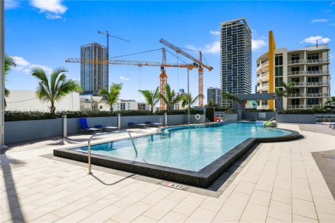 Condominio en alquiler en Miami, Florida, 2 dormitorios, 93.55 m2 № 1984119 - foto 27