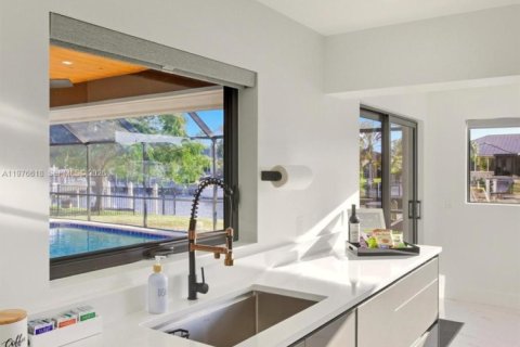 House in Punta Gorda, Florida 3 bedrooms № 2041059 - photo 16