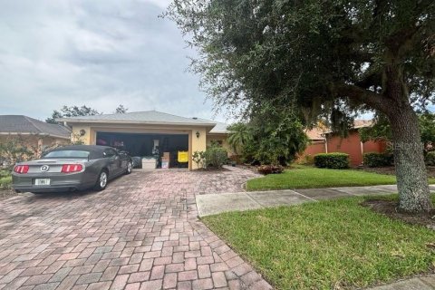 Casa en venta en Kissimmee, Florida, 3 dormitorios, 165.92 m2 № 1919558 - foto 1