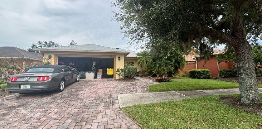 Casa en Kissimmee, Florida 3 dormitorios, 165.92 m2 № 1919558