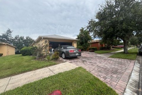 Casa en venta en Kissimmee, Florida, 3 dormitorios, 165.92 m2 № 1919558 - foto 2