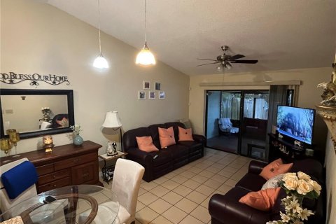 Dúplex en venta en Orlando, Florida, 2 dormitorios, 79.71 m2 № 1649137 - foto 2