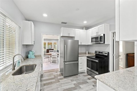 House in Arcadia, Florida 3 bedrooms, 136.94 sq.m. № 2408456 - photo 9