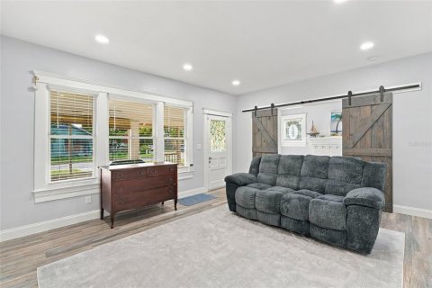 House in Arcadia, Florida 3 bedrooms, 136.94 sq.m. № 2408456 - photo 5