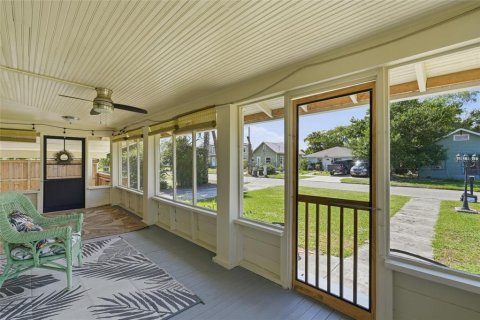 House in Arcadia, Florida 3 bedrooms, 136.94 sq.m. № 2408456 - photo 2