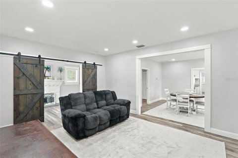 House in Arcadia, Florida 3 bedrooms, 136.94 sq.m. № 2408456 - photo 3