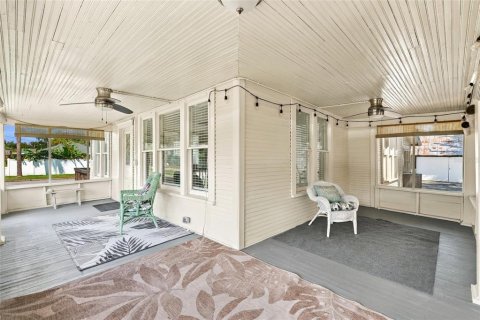 House in Arcadia, Florida 3 bedrooms, 136.94 sq.m. № 2408456 - photo 24