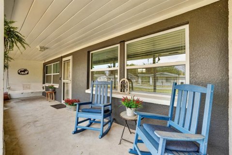 Villa ou maison à vendre à Edgewater, Floride: 4 chambres, 177.44 m2 № 2148601 - photo 6