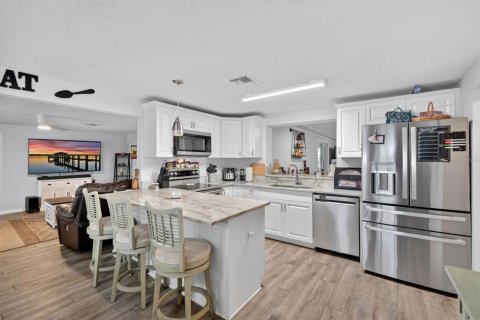 Villa ou maison à vendre à Edgewater, Floride: 4 chambres, 177.44 m2 № 2148601 - photo 17