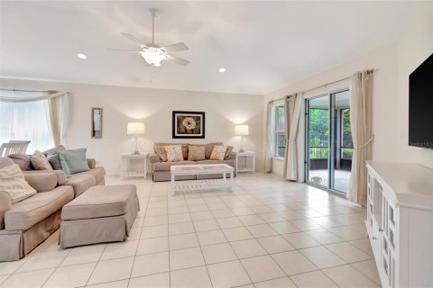 Casa en venta en Daytona Beach, Florida, 3 dormitorios, 159.23 m2 № 2386472 - foto 13