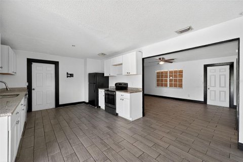 Casa en venta en Orlando, Florida, 3 dormitorios, 112.88 m2 № 1906163 - foto 8