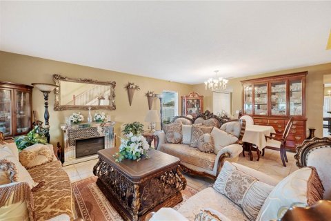 Casa en venta en Lakeland, Florida, 4 dormitorios, 282.24 m2 № 1904363 - foto 6