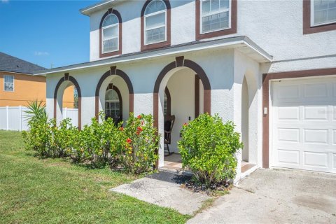 Casa en venta en Lakeland, Florida, 4 dormitorios, 282.24 m2 № 1904363 - foto 3