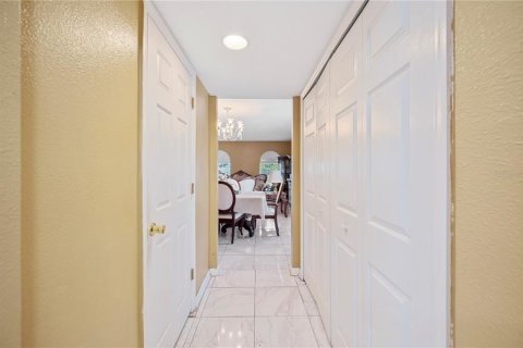 Casa en venta en Lakeland, Florida, 4 dormitorios, 282.24 m2 № 1904363 - foto 10