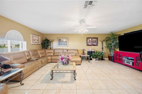 Casa en venta en Lakeland, Florida, 4 dormitorios, 282.24 m2 № 1904363 - foto 15