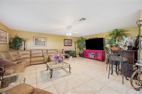 Casa en venta en Lakeland, Florida, 4 dormitorios, 282.24 m2 № 1904363 - foto 14