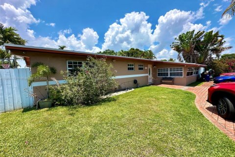 Villa ou maison à vendre à Miami, Floride: 3 chambres, 146.69 m2 № 1981254 - photo 10