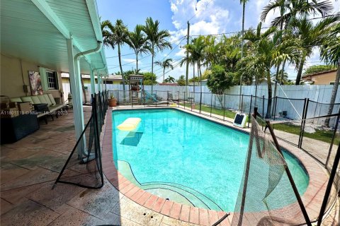 Villa ou maison à vendre à Miami, Floride: 3 chambres, 146.69 m2 № 1981254 - photo 9