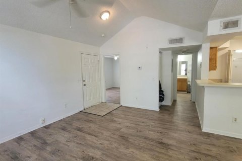 Condo in Orlando, Florida, 2 bedrooms  № 2197574 - photo 3