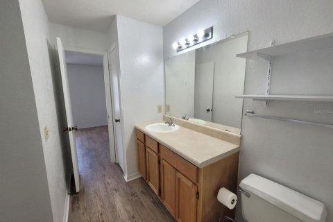 Condo in Orlando, Florida, 2 bedrooms  № 2197574 - photo 11