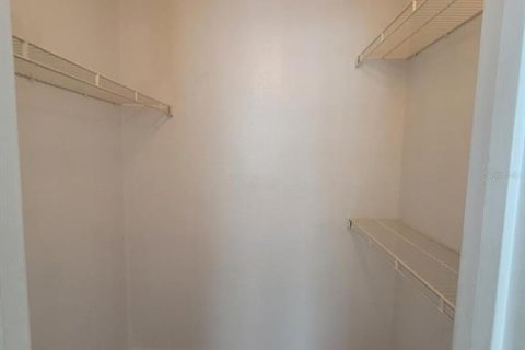 Condo in Orlando, Florida, 2 bedrooms  № 2197574 - photo 10