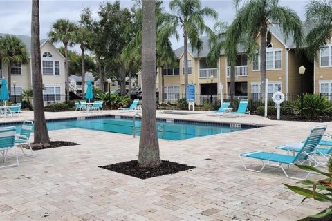 Condo in Orlando, Florida, 2 bedrooms  № 2197574 - photo 16